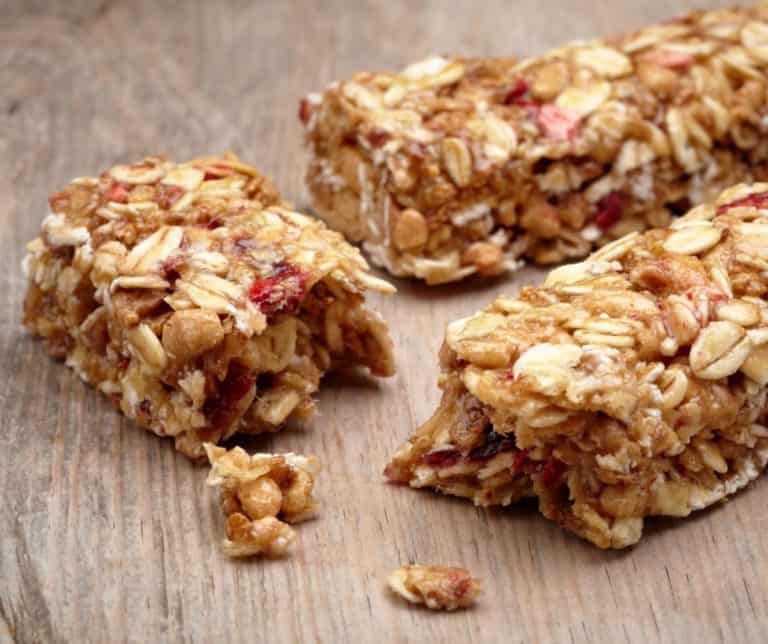 Road Trip Snacks: Top 15 Healthy Munchies for Long Drives