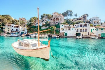 SPAIN TRAVEL GUIDE