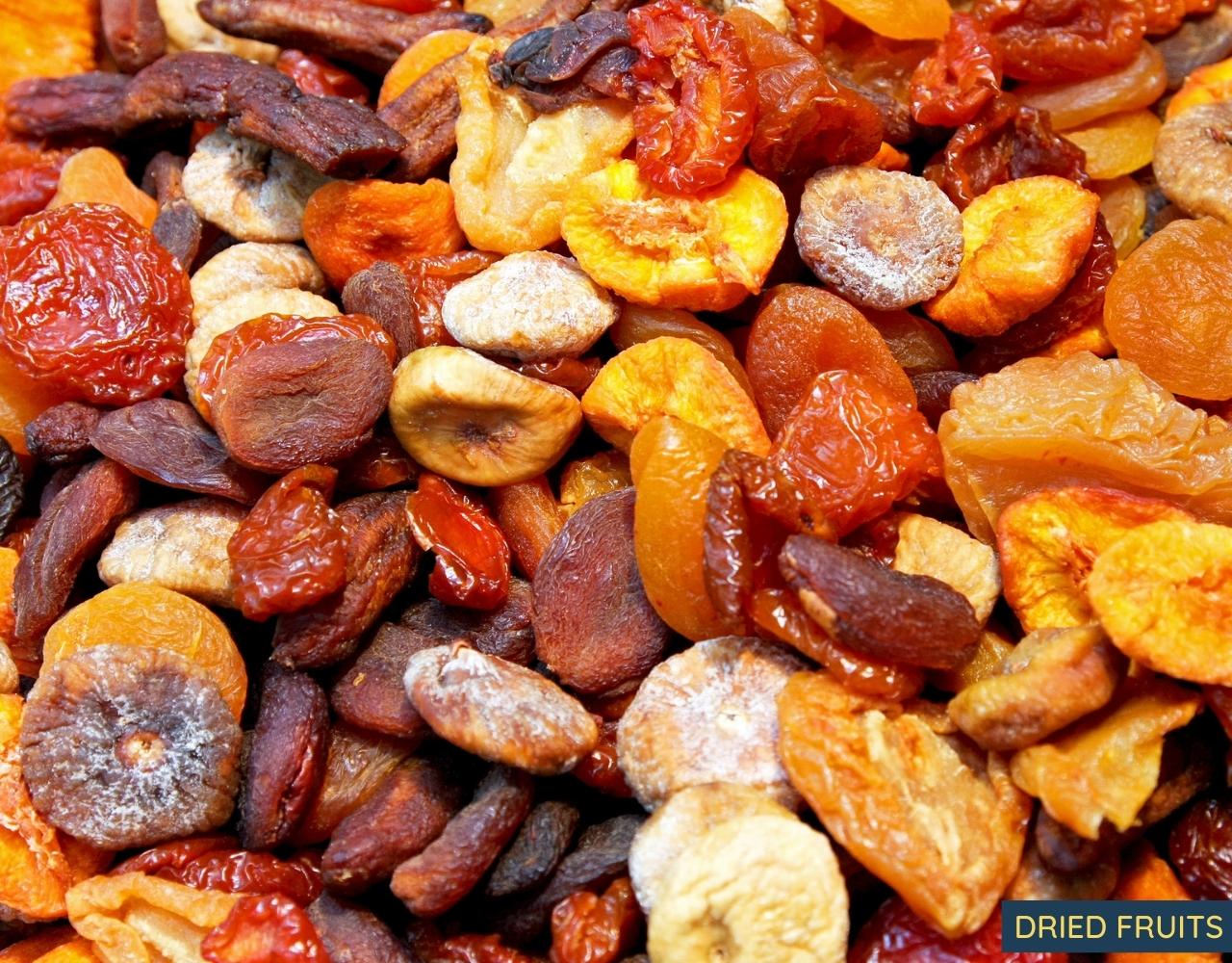 Snacks on Plane Food to Pack for Long Flights Dried fruits