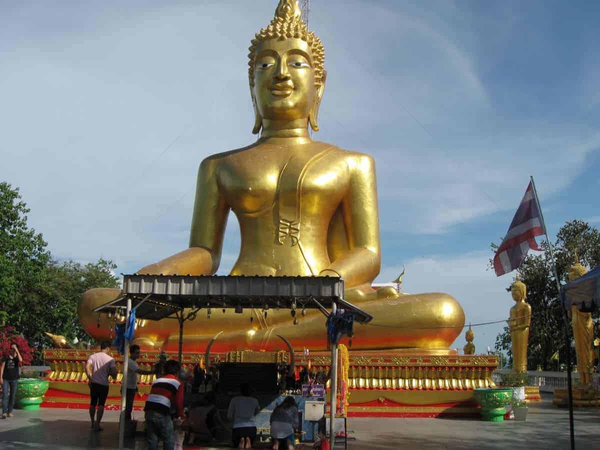 Wat Phra Khao Yai