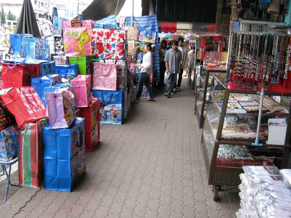 Mae Sai market