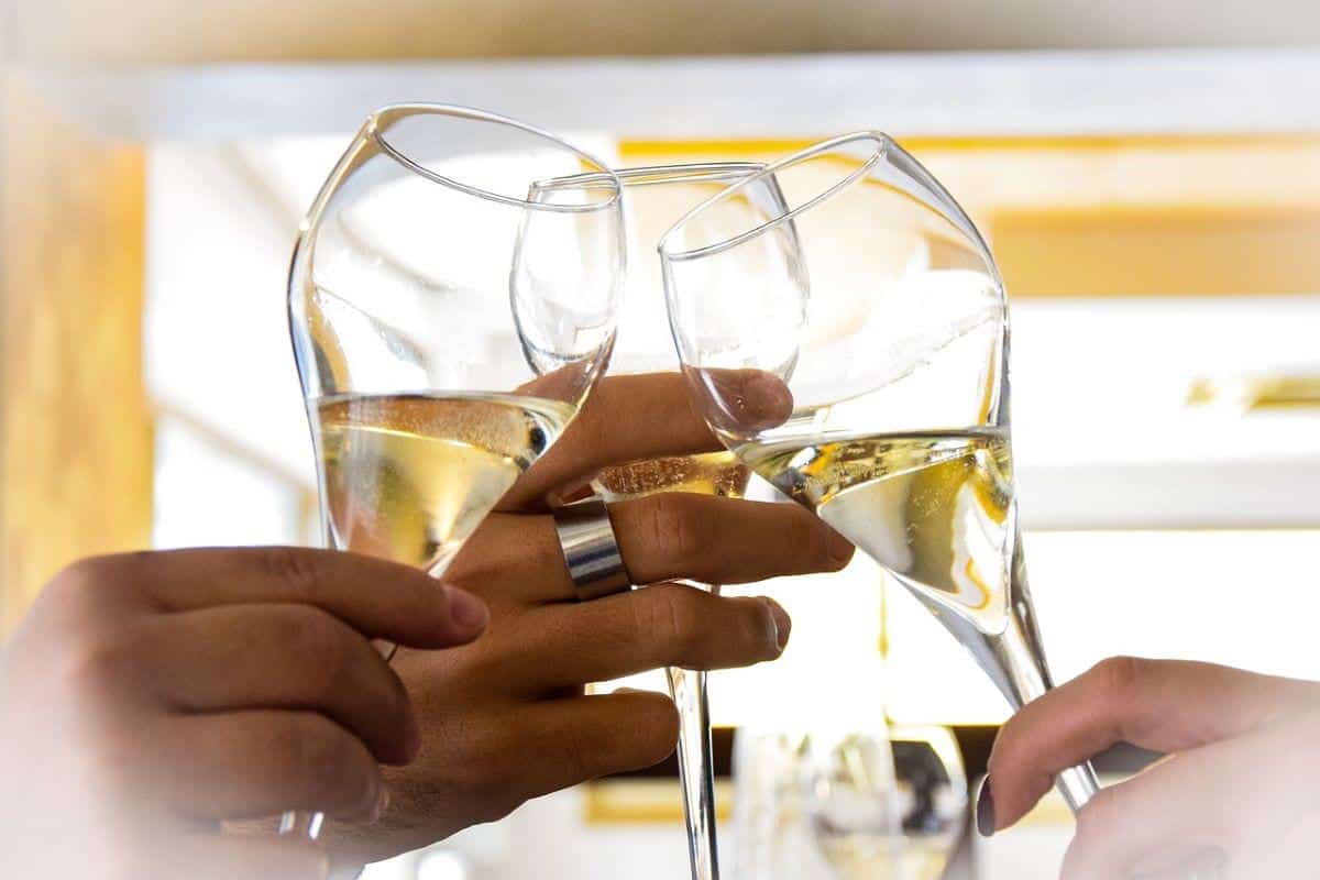 Toast with Cava