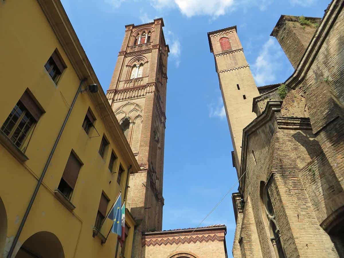 top tourist attractions and things to do in Towers of Bologna