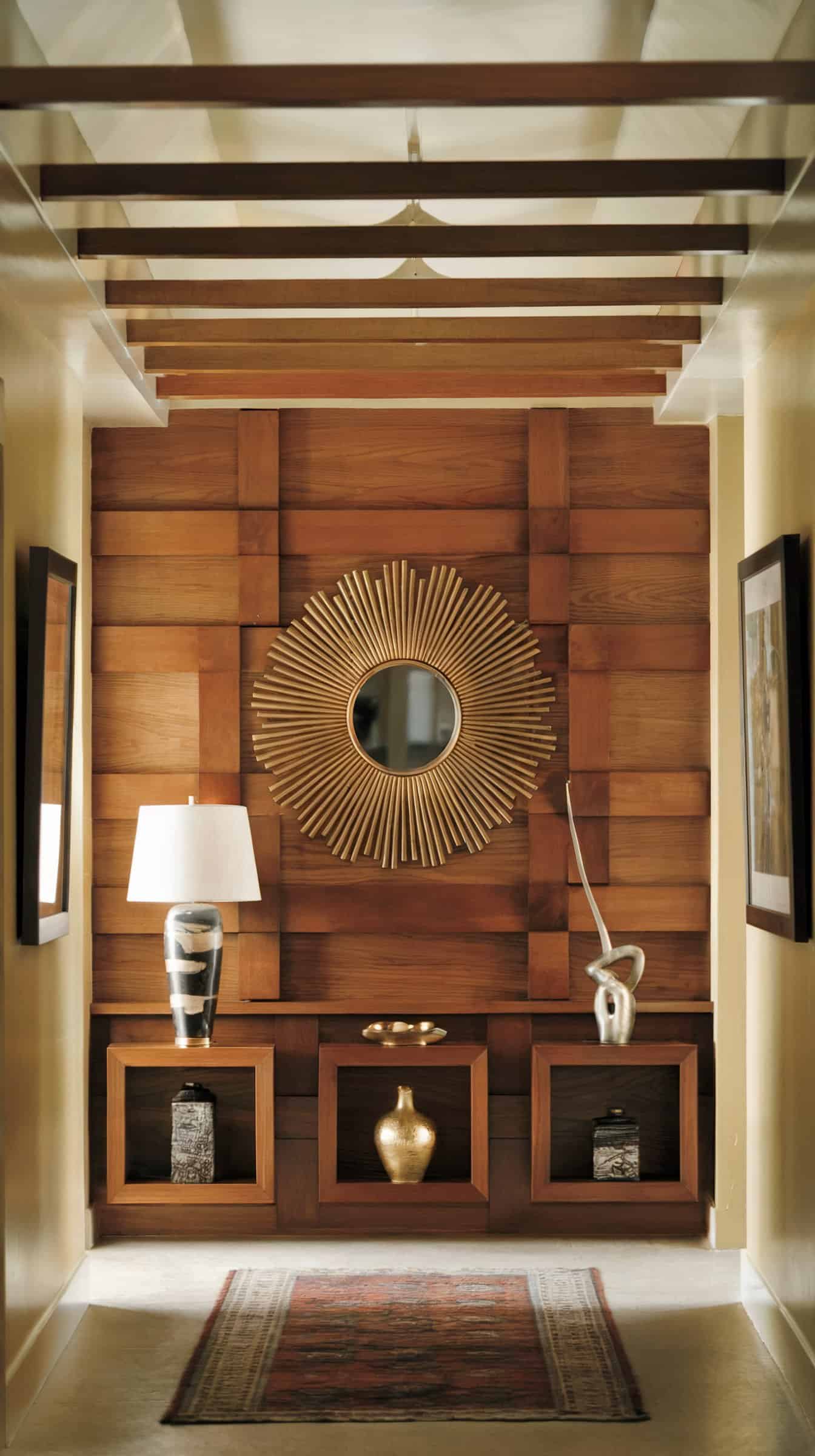 Discover mid-century modern hallway decor ideas that will transform your space with style, color, and chic designs. Elevate your home today!