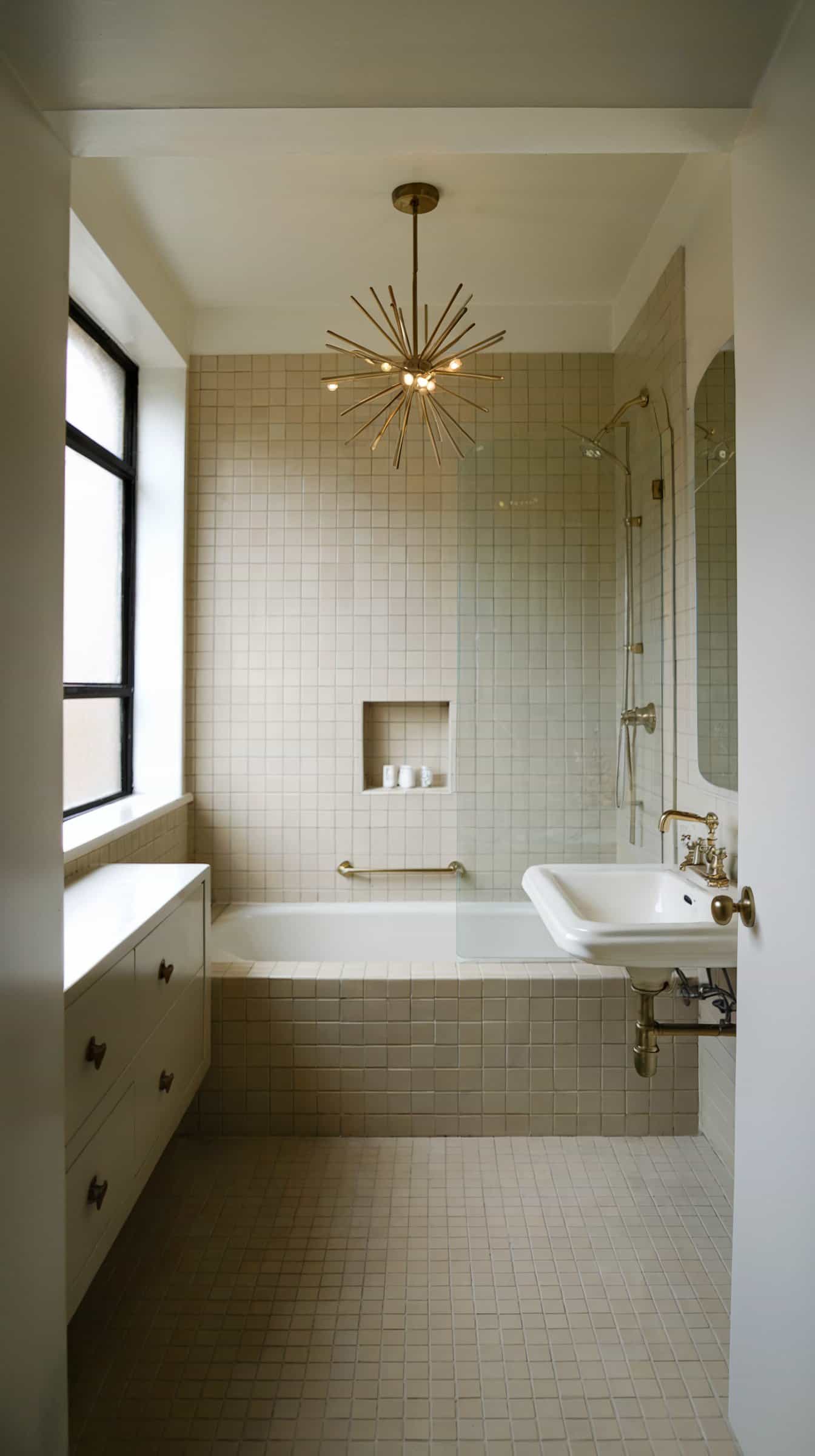 Upgrade your space with these mid-century modern bathroom ideas! Discover how to blend vintage charm with sleek, functional design for a timeless look.