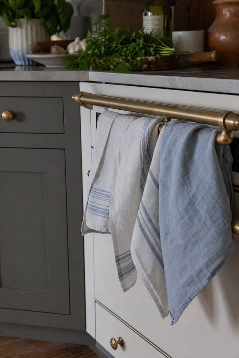 Summer kitchen decor with linen kitchen towels